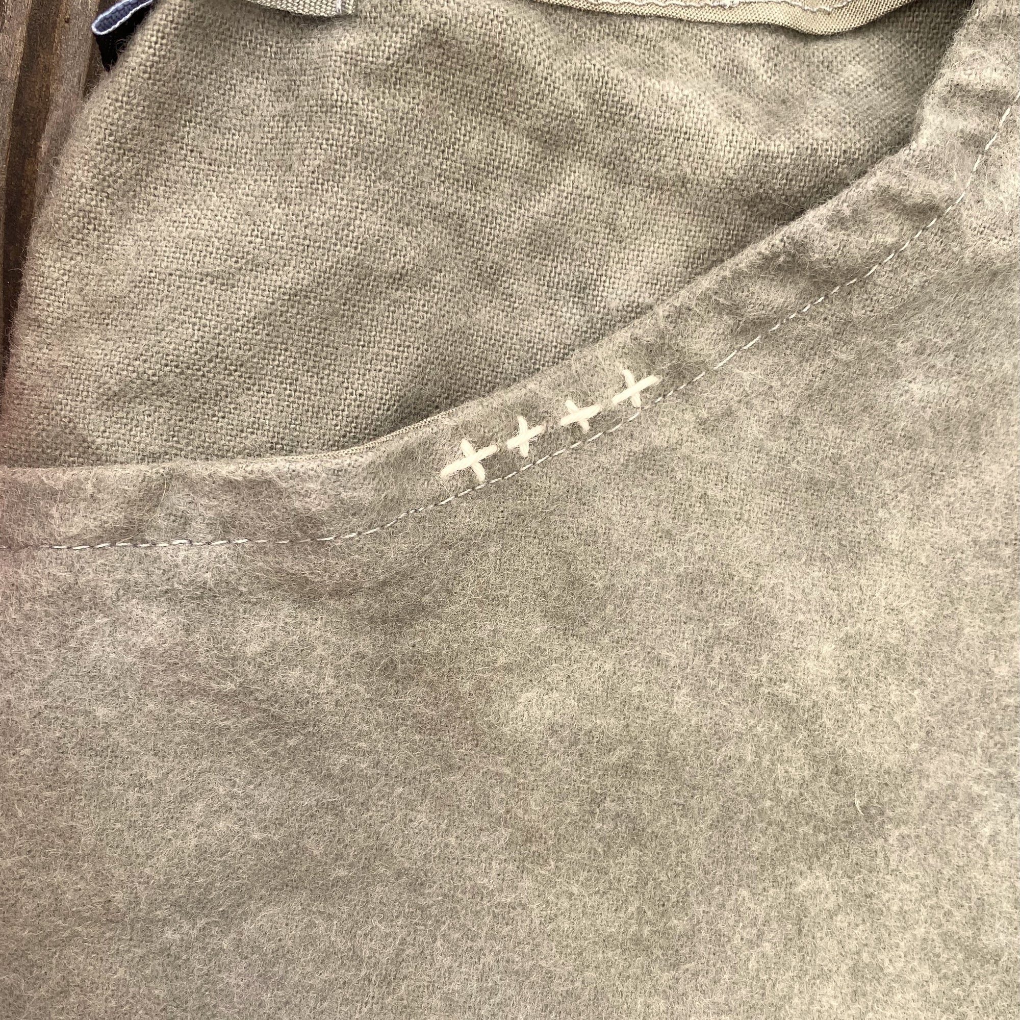 Allyn Boxy Tee: Sustainable Warmth & Effortless Style in Olive Green