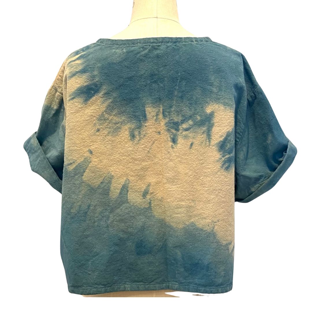 Allyn Boxy Tee: Sustainable Warmth &amp; Effortless Style in Blue Tan Ombre
