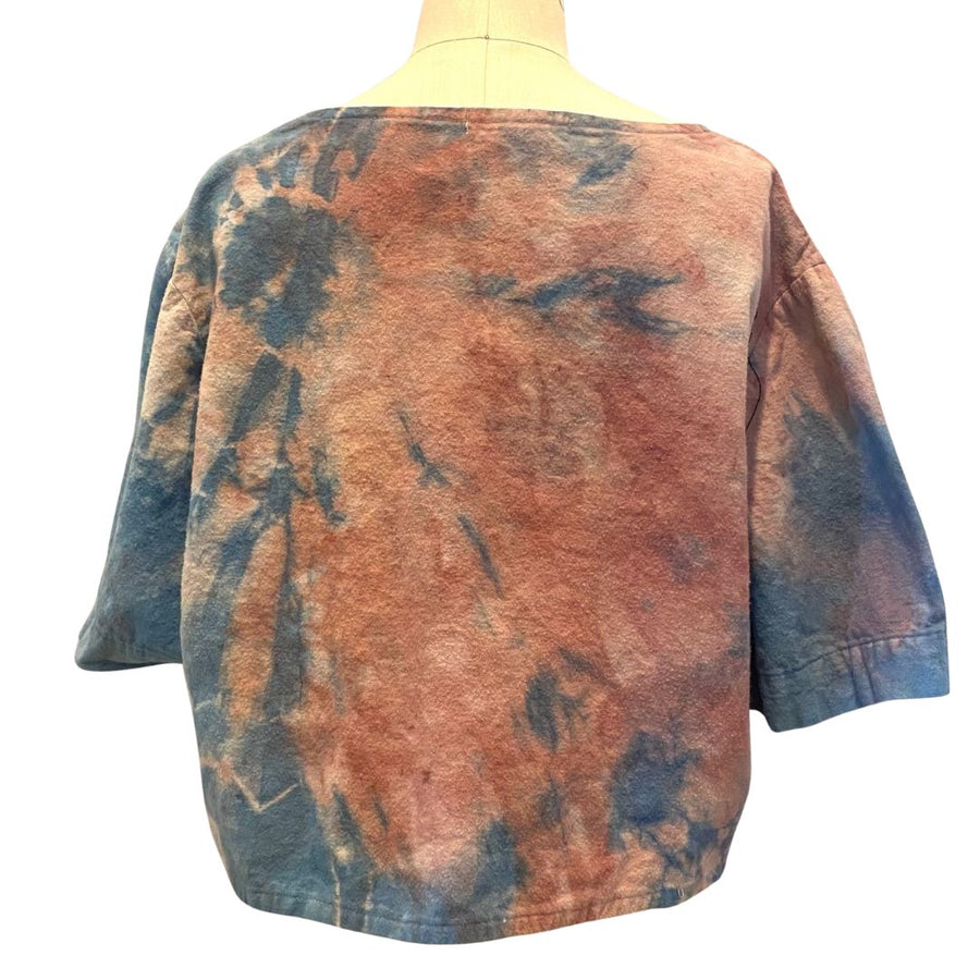 Allyn Boxy Tee: Sustainable Warmth & Effortless Style in Pink Blue Burst