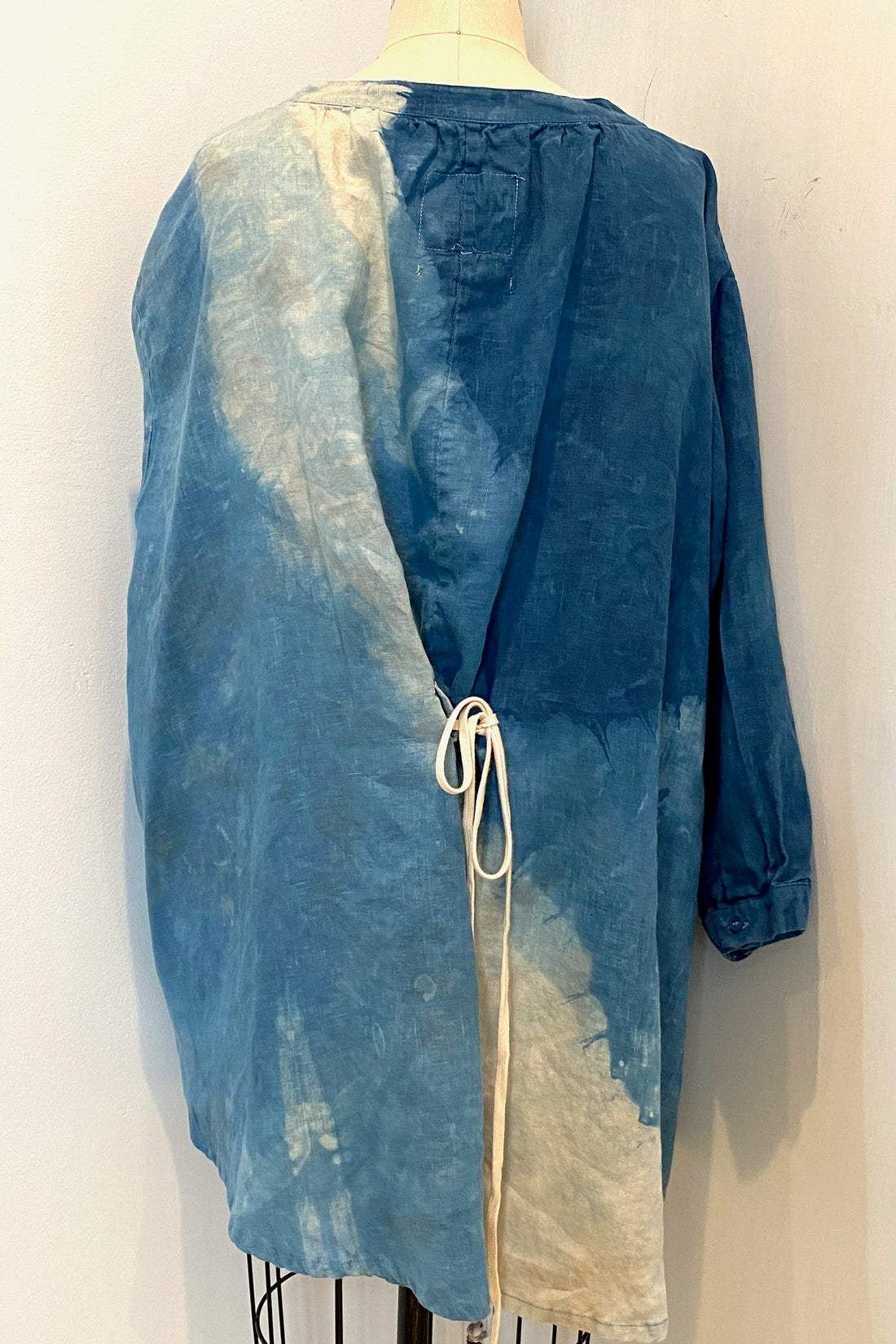 Botanically Dyed Linen Tunic in Blue Shoulder Size 1