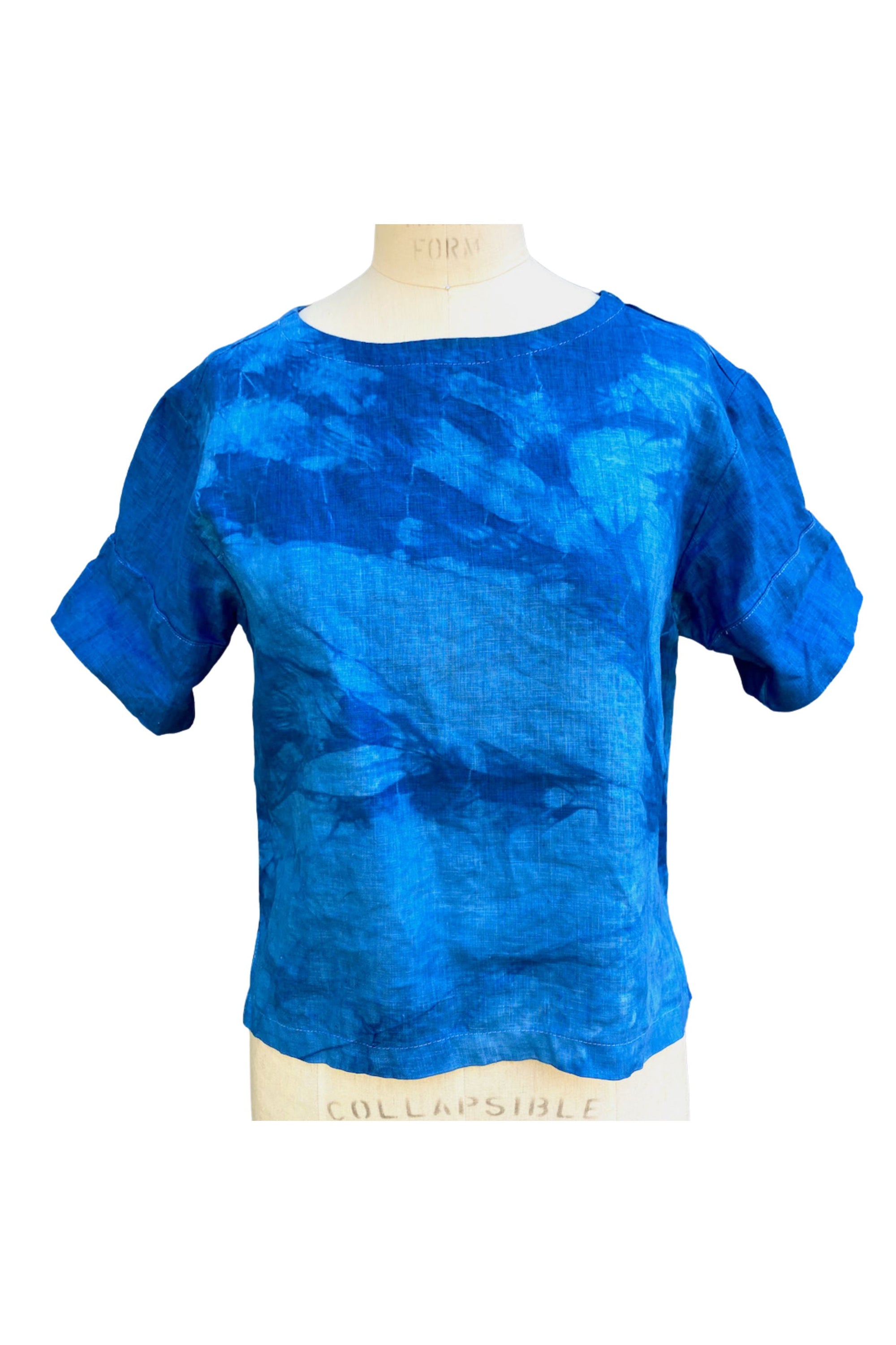 Vega Top - Your Versatile No-Iron Top for Every Occasion | Organic Linen | Indigo Blue Willow